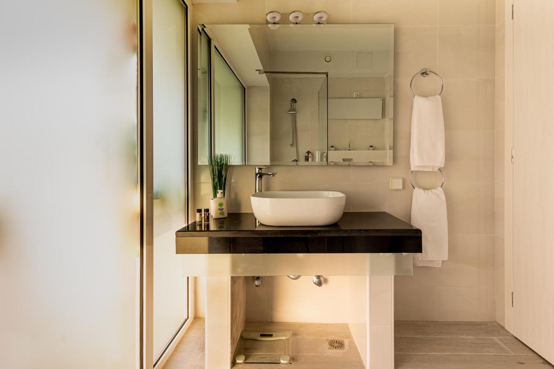 Boutie Executive, A Kalamatastay Property Экстерьер фото
